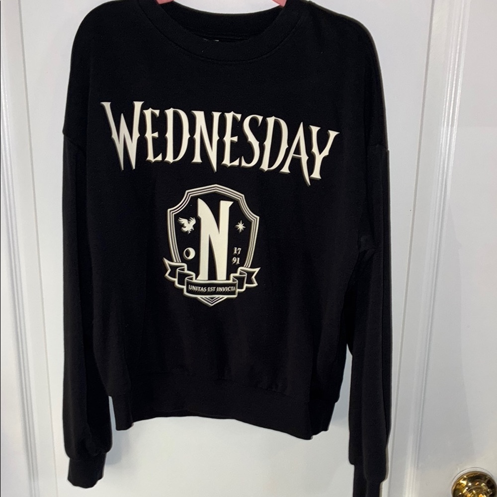 H&M Black Ribbed Sweatshirt